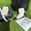 Tasarımcı Kadın Bot Dantel Up Hook Döngü Boot Lambskin Tokalı Öngen Siyah Deri Calfskin Lady Motosiklet Ayak Bileği Bootie