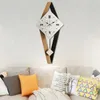 Orologi da parete Grande orologio moderno Meccanismo Design Allarme Nordico in legno Oggetti unici Wanduhren Decorazione del soggiorno L