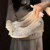 Sapatos de vestido estilo chinês bordado interior aumentando promoção feminina menina confortável elegante yangko 2023 sapato branco hanfu 41