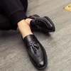 Обувь для обуви мужчин повседневная обувь дышащие кожаные лоферы бизнес -офисные обувь для мужчин за рулем мокасинов Удобное скольжение на обуви для кисточки 230829