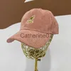 Cappelli a tesa larga KANGOL Berretti da baseball in velluto a coste da uomo e da donna ricamati a molla Circonferenza regolabile della testa grande Berretto a tesa larga Lingua d'anatra J230829