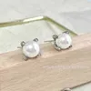 Designer Dy örhängen Luxury Top 925 Sterling Silver Pearl Earstuds Trendiga örhängen Tillbehör smycken Högkvalitativ High-End-mode Romantisk valentinsdag gåva a