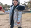 W dół płaszcz Rosja zimowa kurtka Dzieci jasny kolor prawdziwy futra kołnierzyka Płaszczy dzieci zagęszczone 6-14Y WS1790