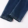 Męskie dżinsy High Street Fashion Men Retro Blue Endent Elaste Dift Fit Rited skórzany Patched Designer Pants Mander Brand Pants 230829