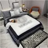 寝具セットファッションデザイナーキングサイズ4pcs/セット印刷されたシルククイーン布団ERベッドシート枕カバー高品質のドロップデリバリーホームGAR DHGM5