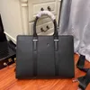 유명한 디자이너 남자 순수한 ​​가죽 블랙 플레인 직조 서류 가방, 메신저 백, 노트북 가방, 비즈니스 오피스 백, 크로스 바디 가방 여행 가방 어깨 가방 지갑
