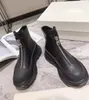 Super Qualidade Homens Mulheres Tread Slick Zip Bota Preto Branco Bezerro Couro Dedo Do Pé Redondo Texturizado Borracha Envoltório Tornozelo Botas Conforto Casal Caminhada de Inverno EU35-45