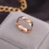 Bagues de luxe pour hommes Bague Designer Band Femmes Titane Acier Gravé Lettre Motif Amoureux Bijoux Convient à de nombreuses applications M9Bs #