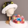 Szerokie brzegowe czapki czapki czapki zima sztuczne futro puszysta kubełko kapelusz kobiety winietowanie kolor grube ciepłe panamie panie na świeżym powietrzu Cap rybak 230828