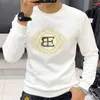 Sweats à capuche pour hommes Mode européenne High Street Hommes T-shirts à manches longues Lettre Paillettes Motif T-shirts Laser Diamant Personnalisé Confortable