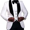 Costumes pour hommes Blazers Groomsmen Beige Groom Tuxedos Noir Revers Hommes Mariage 3 Pcs Blazer Veste Pantalon Gilet Costume Sur Mesure Homme 230828