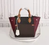 2023 TOP Designer Donna Totes Luxury Lady Classic Flower Letter Borse Top Borse a tracolla in pelle di qualità Catene Borsa a tracolla Borse scozzesi originali 45v389