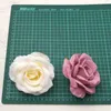 30 pçs/lote 9cm-10CM Grande Rosa Branca Cabeças de Flores de Seda Artificial DIY Decoração de Casamento Grinalda Scrapbooking Artesanato Flores Falsas HKD230829