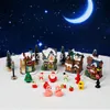 Oggetti decorativi Figurine Natale luminoso Casetta Ornamento Creativo Set da 18 pezzi Villaggio Europeo Decorazione con neve Regalo 230829