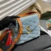 En kaliteli crossbody lüks kutu çanta tasarımcısı kovboy çantası yüksek kaliteli deri omuz askısı çapraz kanatlı çanta kadınlar büyük kapasite moda kutusu cüzdan 230830