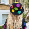 Chapeaux à large bord seau dames tricoté chapeau de pêcheur femmes motif de fleur créative casquette de protection solaire en plein air P o accessoires 230829