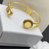 Diseñador de pulseras de hip hop para hombre para mujeres Pulseras de oro Hombres Brazalete Letra de moda V Joyería Diseñadores de lujo Pulsera Pulseras retro