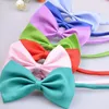 Vêtements pour chiens 50100 pcslot Mix Couleurs Gros Accessoires de toilettage pour animaux de compagnie Lapin Chat Noeud papillon réglable Bowtie Produits multicolores 230829