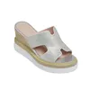 Slippers Arden Furtado 2023 Summer Fashion Microfiber Round Round Toe Platform Platform Open Crystal Wedge