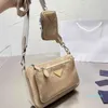 2023-Mujeres Bolsos de hombro negros con bolso de diseñador Bolso de nylon Maletín de hombre Bolsa de mensajero clásica Cartera de moda