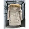 カナダの冬の屋外女性の中間の長さ長いフード付き風邪と防風ウォームダウンコートジャケットコート90％グースダウンサイズs-xxl632