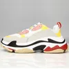 Triple S avec chaussette Rose Rose Beige Hommes Femmes Chaussures Casual 17w Old Dad Noir Jaune Femmes Neon Vert Augmentant Outdoor Sneaker Crystal Trainer 36-45