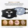 Gezichtsmassageapparaat Gezichtshals siliconenmasker 240 LED's Infraroodlicht Huidverjonging Anti-rimpel Fleuren 3D LED-licht Potherapiemasker 230829