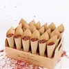 Dekorativa föremål Figurer Bröllopskonfettikottar Rose Flower Tray Rustic Decoration Kraft Paper Stand Holder Support 230829