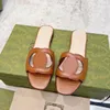 luxe designer damesslipper dubbele G-uitsparing in elkaar grijpende hoge hak sandaal lederen platte glijbaan man slip-on bovenschoenen zomer strand mode sandalen