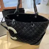 Designer dames schoudertas onderarm tas klassieke zwart-witte combinatietas grote capaciteit 28 cm boodschappentas bakjes met tweedelige munten munt make-up boy sacoche