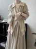 Robe de deux pièces 2023 Arrivée d'été Chemise de style chinois avec tissu mince à manches longues à la taille et jupe mi-longue pour les femmes 230830
