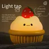 Dormitório Xiaoyedeng Quarto Regular Cura Presente para Crianças Atacado Bonito Cupcake Presente Patting Lamp