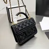 2022Ssw França Womens Vanity Bags Mini Flap Co Handle Lambskin Quilted Crush Ball Gold Metal Hardware Matelasse Chian Crossbody Bolsa Cosmética Bolsas 18cm