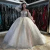 Sexig älskling bollklänning quinceanera klänningar långärmade pärlor kristall spetsar cinderella prinsessa födelsedagsfest vestidos de