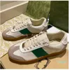 Board Shoes Luxury Designer Sneakers Running vintage leather Women's Casual Bee Casual comfortable and versatile sneakers