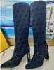 2023cut FF Knee-High Jacquard 로고 부츠 패션 무릎 무릎 부츠 청키 굽은 아몬드 발가락 9cm 하이힐 부츠 키 큰 부츠 럭셔리 디자이너 여성 신발 공장 신발.