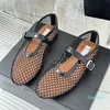 Sapatos de vestido de alta qualidade mulheres designer verão cabeça redonda strass plana mulheres luxo couro rebite fivela mary jane sapato confortável balé