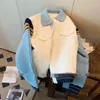 Herrtröjor tröja panelerad denimjacka unisex lapel vintage design sense baseball uniform höst 2023 topp