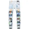 Męskie dżinsy projektant mody rozrył plastry męskie Malowane w trudnej sytuacji dżinsowe spodnie proste spodni dziury 28-226M