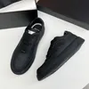 Designer-Trainer, Freizeitschuhe, Damenschuh, Luxusmarke, modische, bedruckte Damen-Trainer-Sneakers aus Leder mit Denim-Nähten