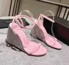 Luxe Design Dahlia wedge Sandalen Jurk Trouwschoenen Kristalglas Sandalen met bandjes Dames Wit Zwart Roze Bruid Parels Hoge Hakken Dames Feest