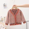 Pullover Casual Sweaters for Children V Neck Boys Sweatshirt barn Plaid Toppkläder stickade tröja Barn S Boy Outerwear Girl 230830