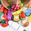 Cucine Gioca Cibo Montessori Fai da te Taglia Frutta Giocattolo 3D Simulazione in legno Verdure Torta Magnetica Casa per bambini Cucina Regalo educativo 230830