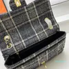 2023-Luxurys preto e branco acolchoado tweed médio clássico aba dupla hardware moda aba ombro crossbody corrente de ouro bolsa festa à noite saco de baile