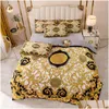 Set di biancheria da letto Fashion Gold Winter Designer Set Veet Duvet Er Lenzuolo con 2 pezzi Federe Trapunte Queen Size stampate di lusso Drop Dh9Gk