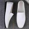 Scarpe eleganti Design minimalista Scarpe casual da uomo Primavera Estate Uomo Mocassini piatti da passeggio Scarpe da lavoro leggere da uomo Slip on Scarpe da guida