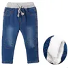 Jeans Kinder Zeit begrenzt 2023 Baby Jungen Kleidung Verdicken Winter Warme Kaschmir Kinder Hosen Wild Little Feet 1 6y 230829