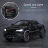 Diecast Model Car 1 24 URUS Bison Suv сплав Спортивный автомобиль модель Diecasts Металлические внедорожные автомобили модели моделирование и легкие детские игрушки подарок 230829