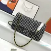 2023-Luxurys preto e branco acolchoado tweed médio clássico aba dupla hardware moda aba ombro crossbody corrente de ouro bolsa festa à noite saco de baile