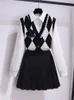 2ピースドレスセット2023ファッション韓国のカジュアルホワイトブラウズフラグランスニットベストスカートの女性用衣装Y2K衣類230830
